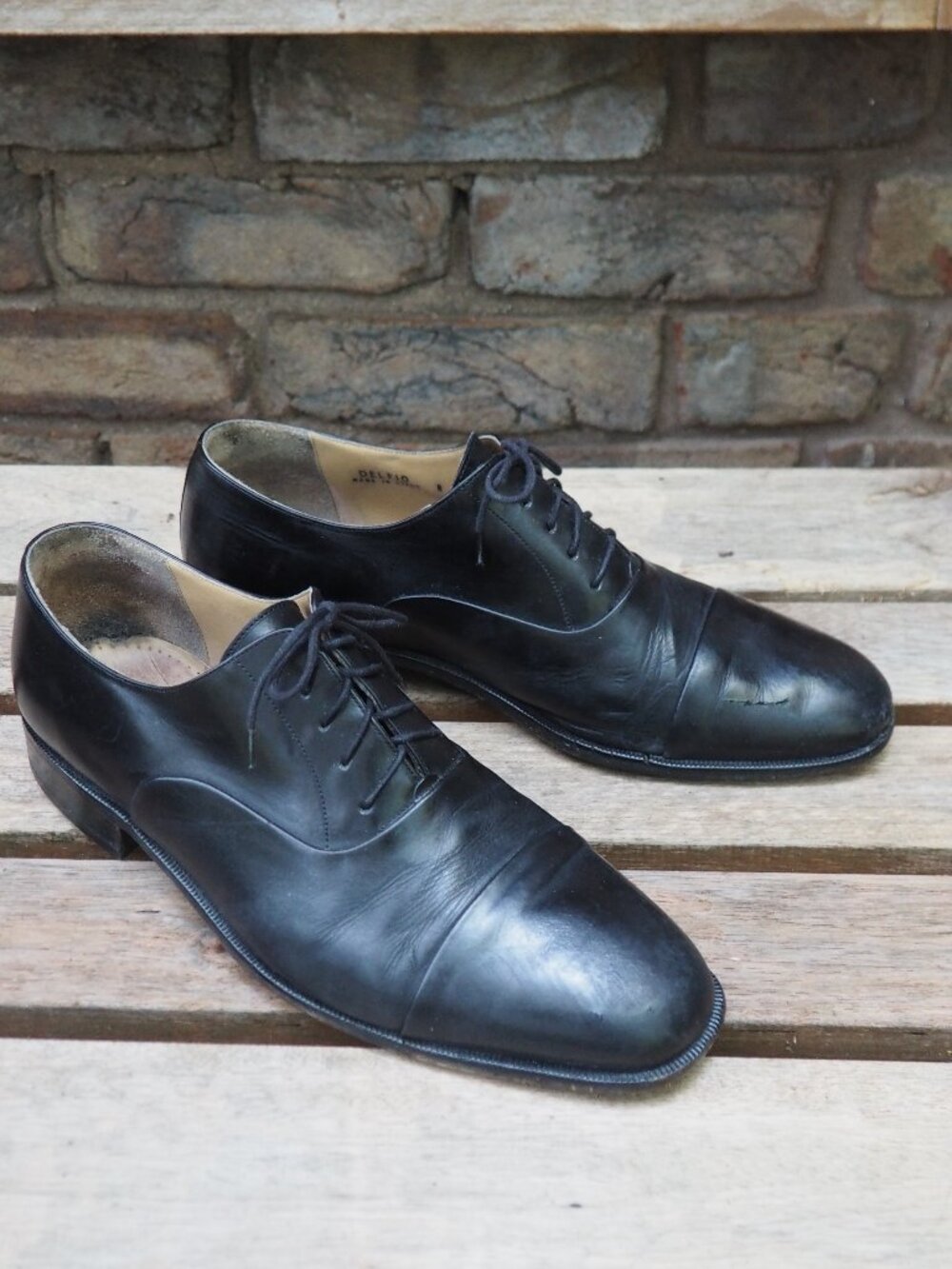 vintage Bally Delfio black leather cap toe oxfords UK 8 US 9 made in Italy